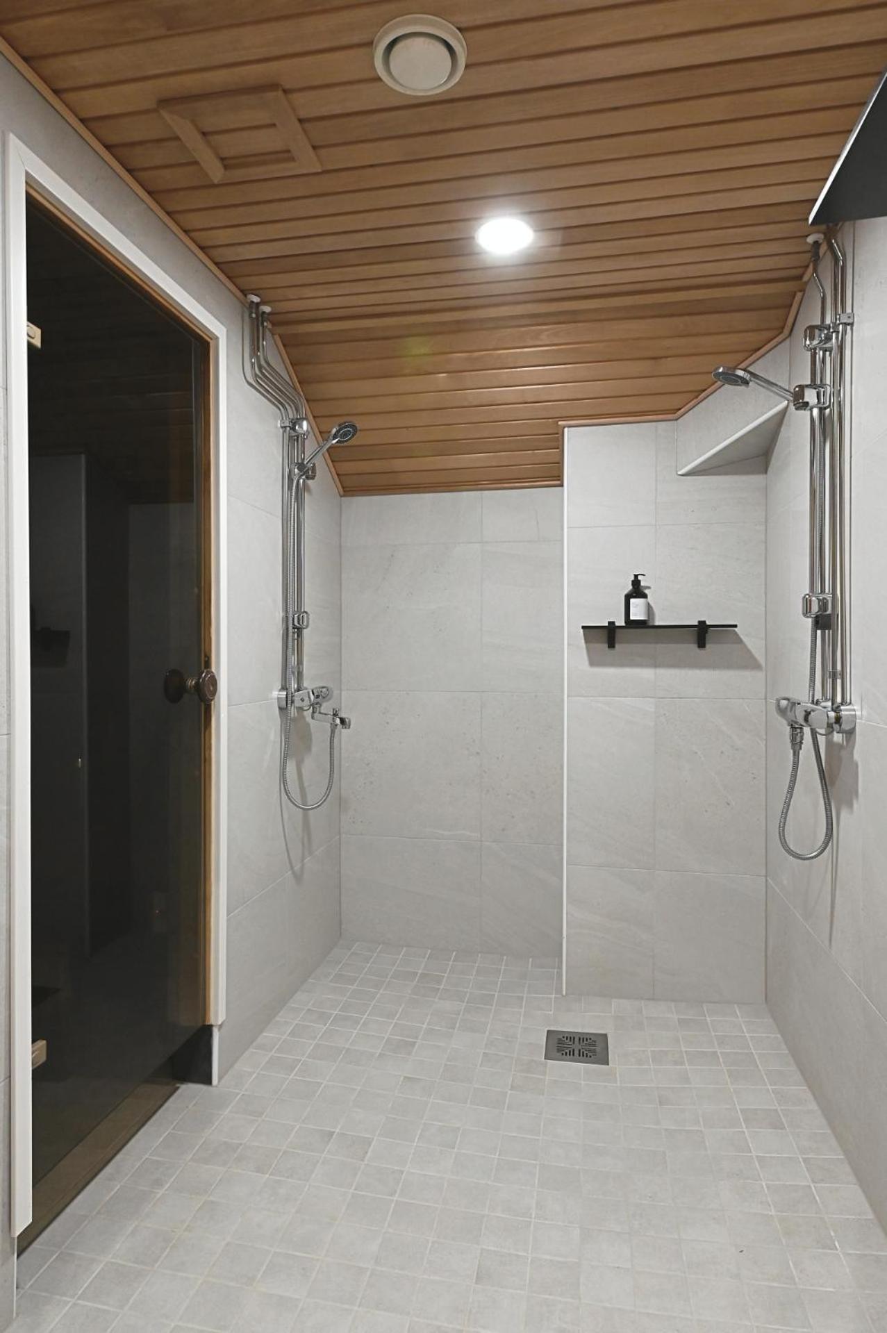 Levin Alppitalot Alpine Chalets Deluxe Rum bild